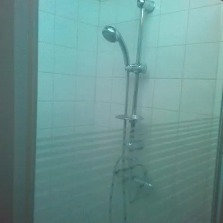 De La Chesnee Glanville