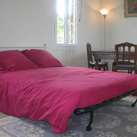 De La Chesnee Glanville