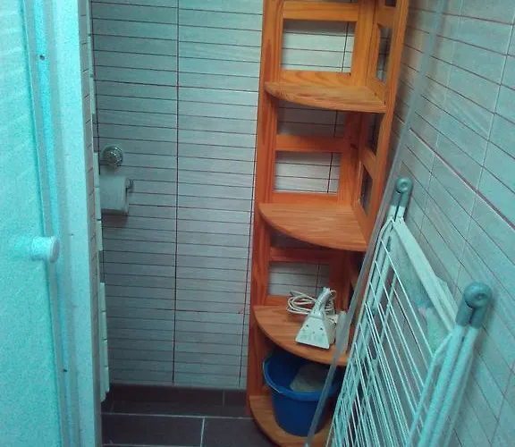 De La Chesnee Glanville